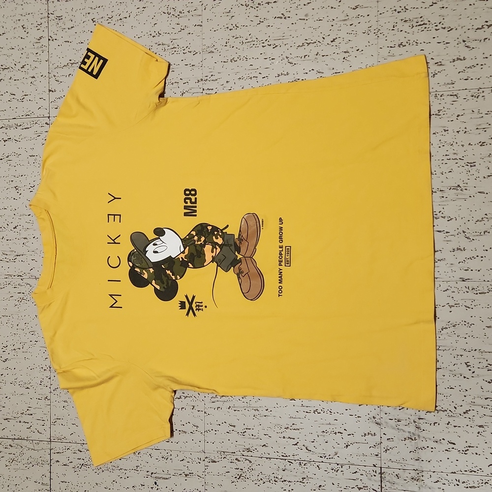 Disney Neff Yellow Camo Mickey Mouse 90's Style T-Shirt